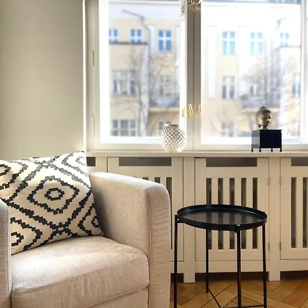 Fantastic In Prime Location - Center West