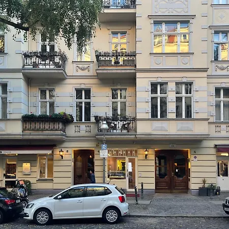 Fantastic In Prime Location - Center West Apartment