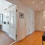 120 Sqm Historic Design Apartment Savignyplatz Near Ku'Damm