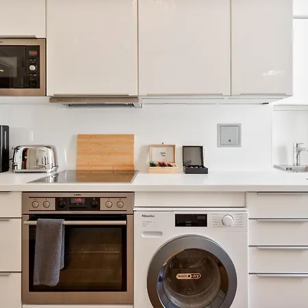 Daire 120 Sqm Historic Design Apartment Savignyplatz Near Ku'Damm