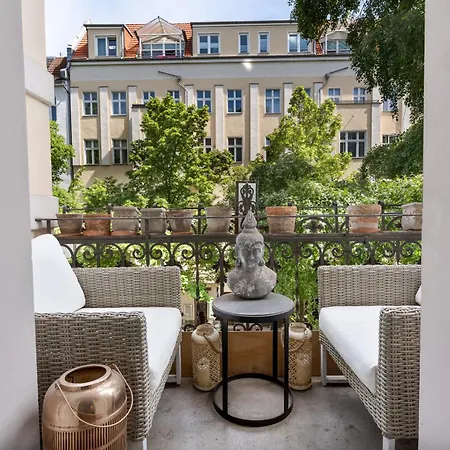 120 Sqm Historic Design Savignyplatz Near Ku'damm 아파트 베를린