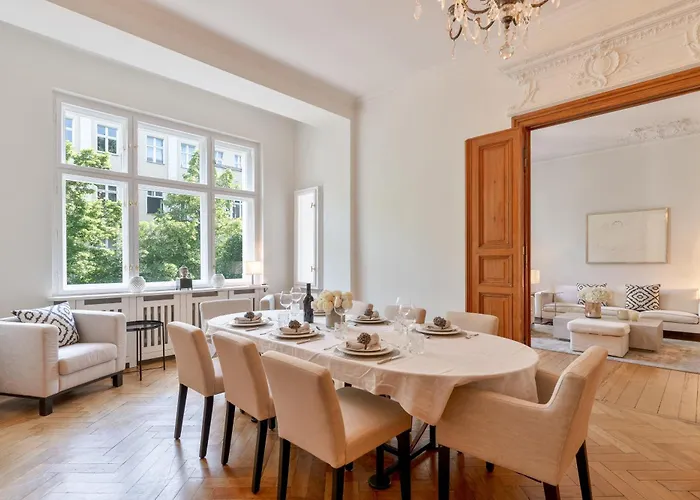 120 Sqm Historic Design Apartment Savignyplatz Near Ku'Damm