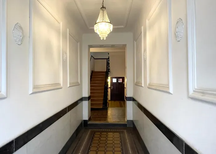 120 Sqm Historic Design Apartment Savignyplatz Near Ku'Damm