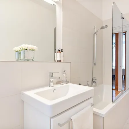 120 Sqm Historic Design Savignyplatz Near Ku'damm * Berlin