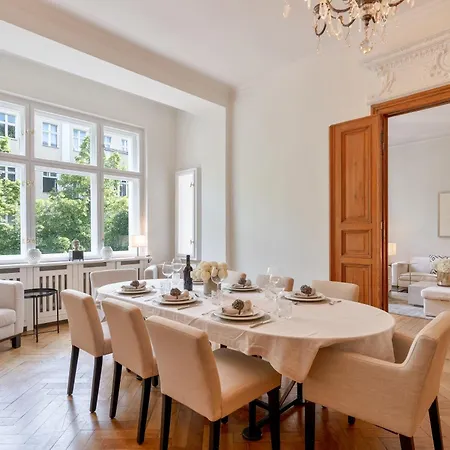 120 Sqm Historic Design Savignyplatz Near Ku'damm