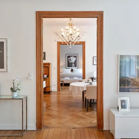 120 Sqm Historic Design Savignyplatz Near Ku'damm Berlin