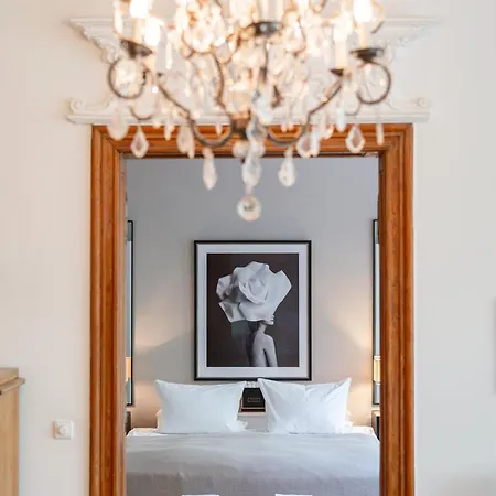 120 Sqm Historic Design Savignyplatz Near Ku'damm *